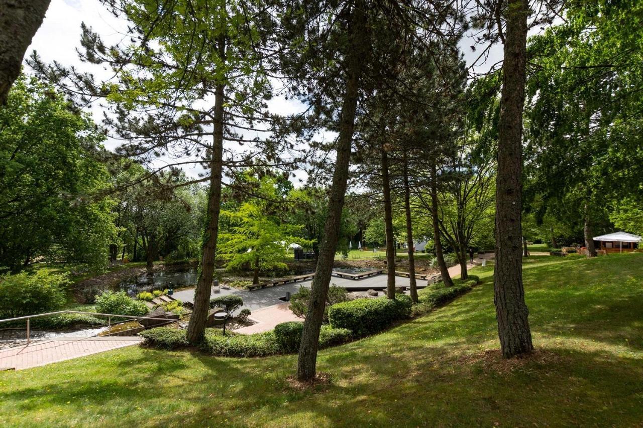 Отель Bold Campus Кёнигштайн  Экстерьер фото